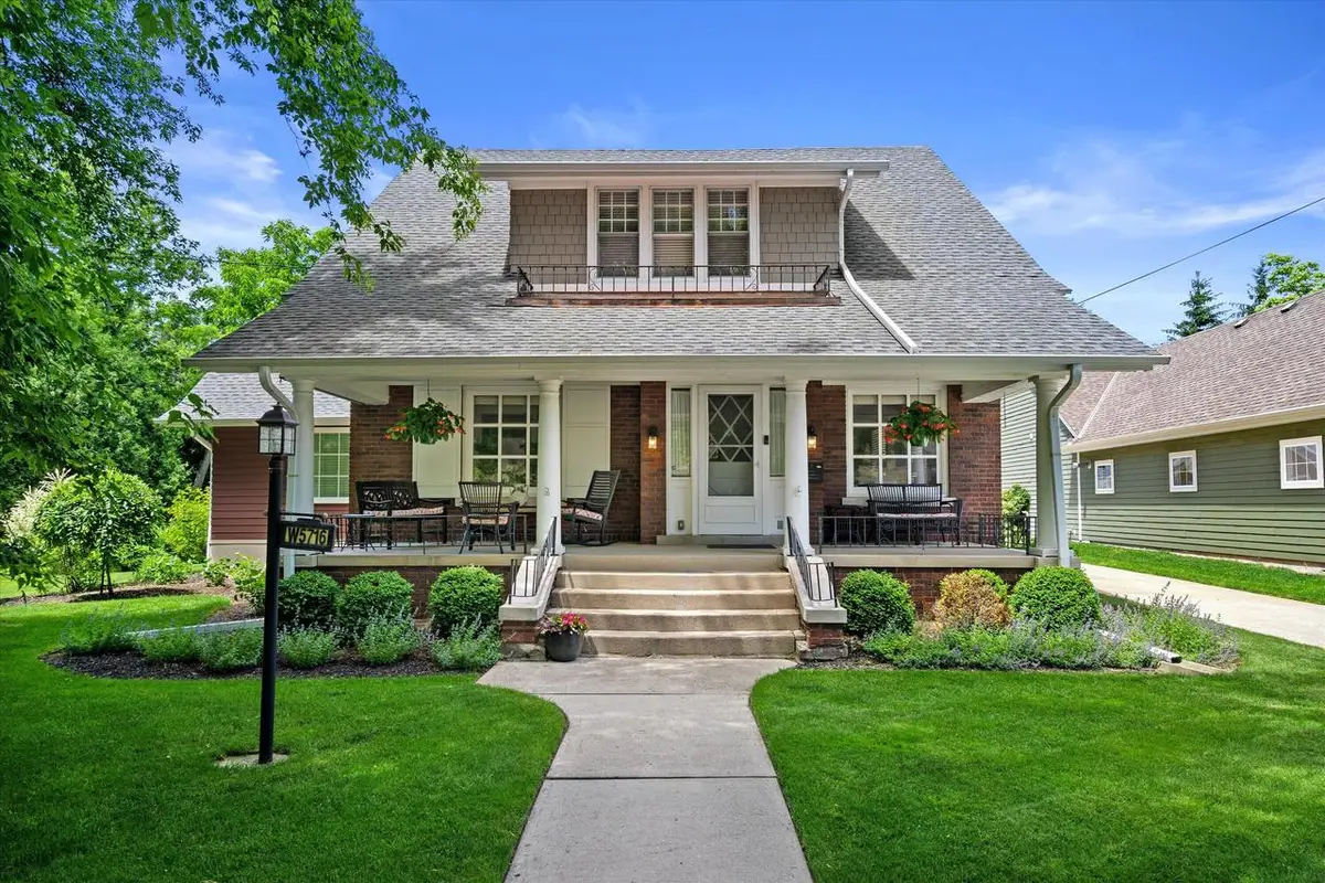 N65W5716 Columbia ROAD, Cedarburg, WI 53012 - #1