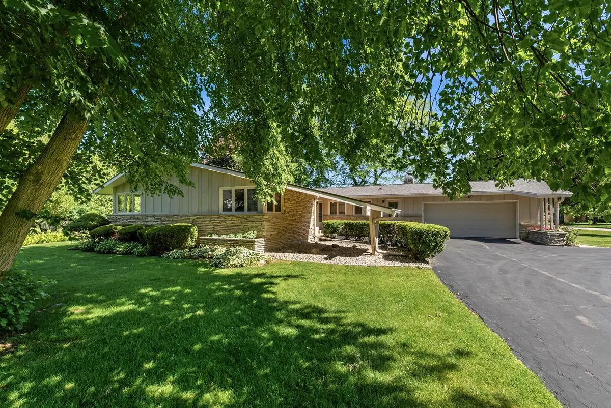 8909 N Maitland ROAD, Bayside, WI 53217 - #1