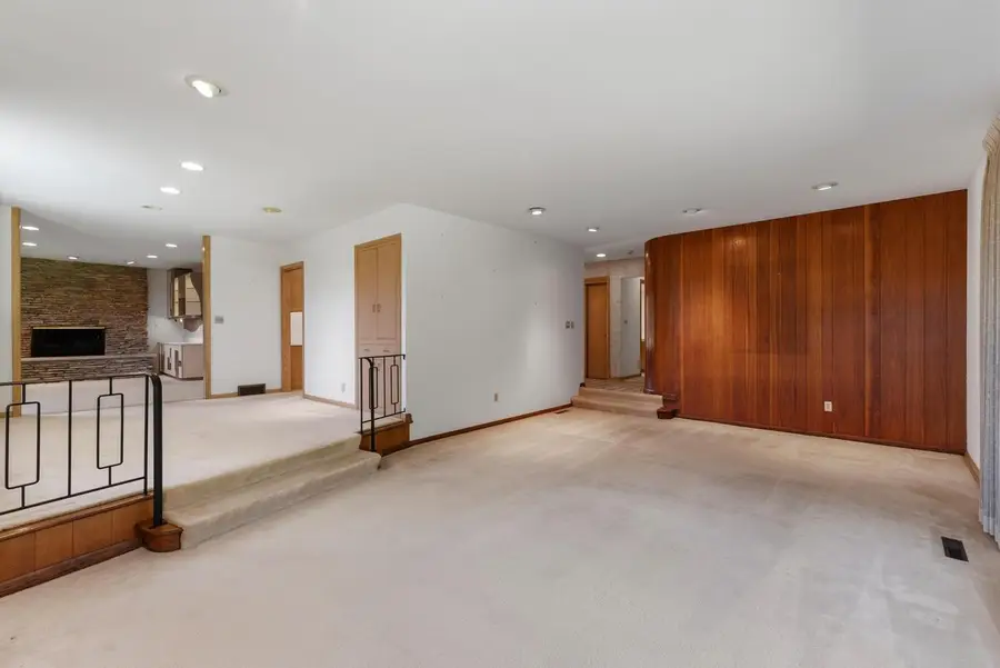 8909 N Maitland ROAD, Bayside, WI 53217 - #3