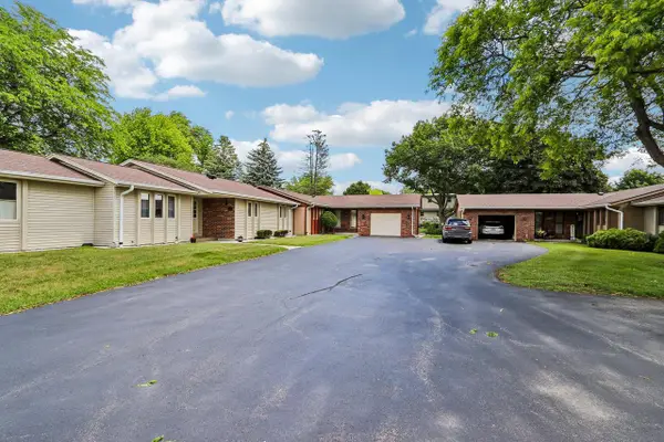 715 Tamarack Dr E, West Bend, WI 53095