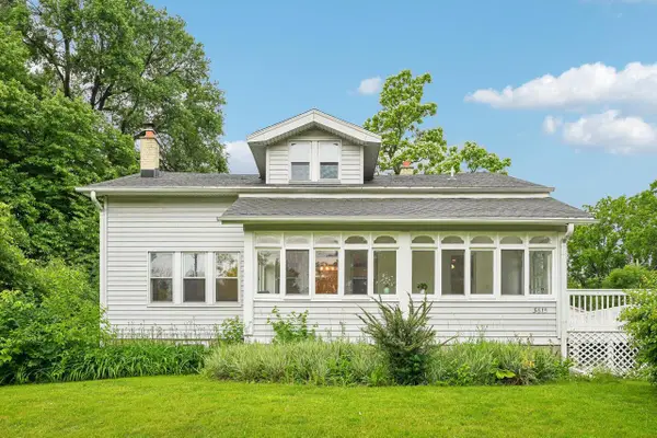 3615 W Cold Spring ROAD, Greenfield, WI 53221