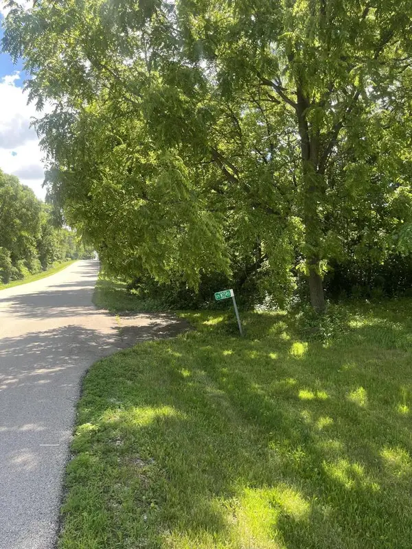 S79W23455 CHERI AVENUE, Big Bend, WI 53103