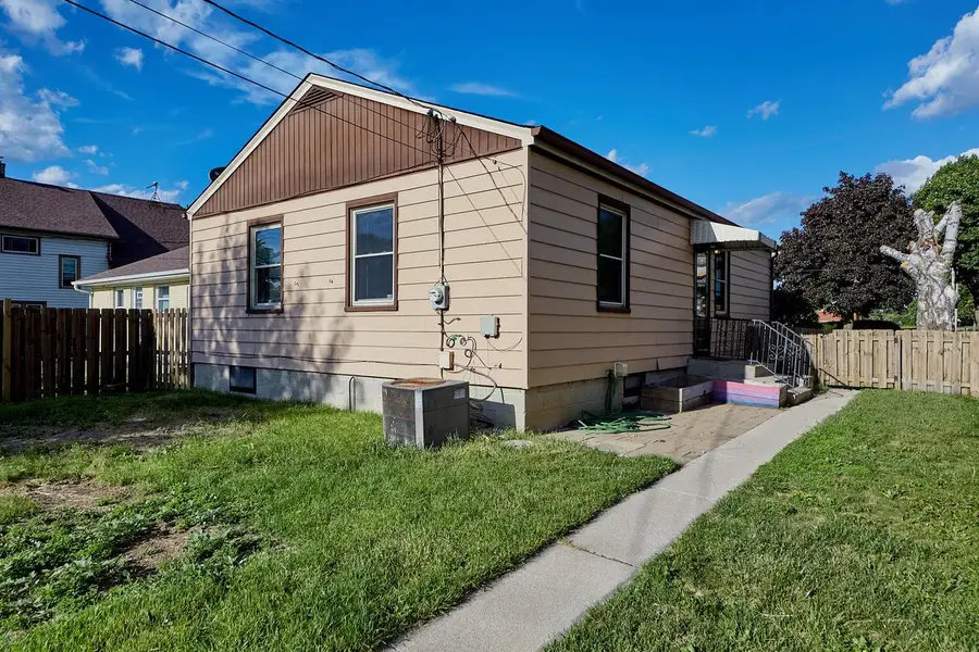 3683 S Clement AVENUE, Milwaukee, WI 53207 - #3