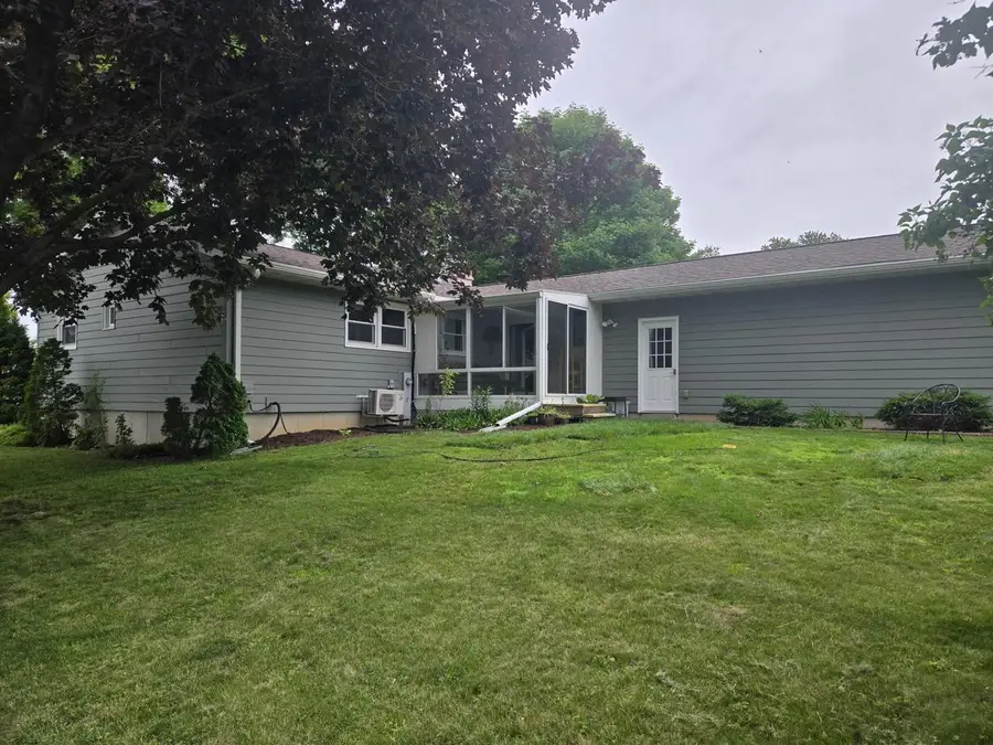 1009 Georgetown TERRACE, Beaver Dam, WI 53916 - #3