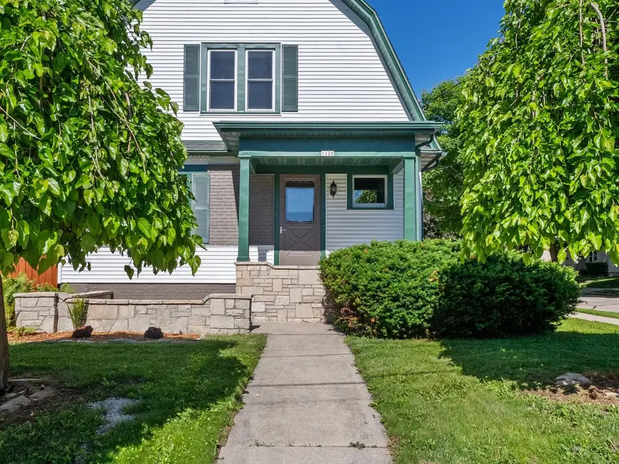 1128 N 11th STREET, Manitowoc, WI 54220 - #2