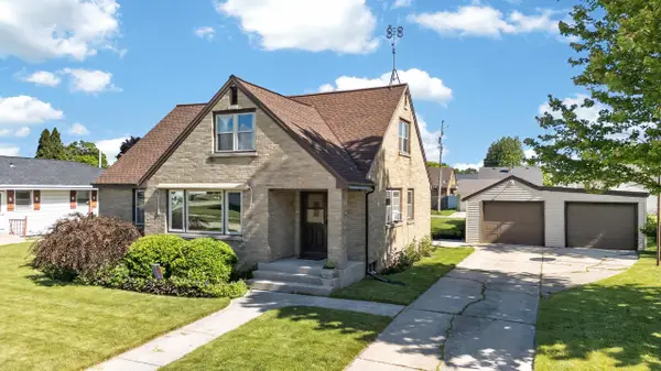 2114 Arizona AVENUE, Sheboygan, WI 53081