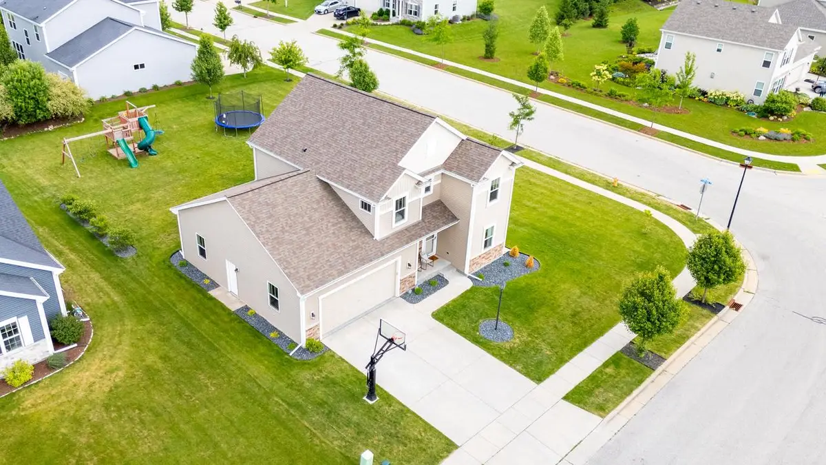 1298 Juniper LANE, Oconomowoc, WI 53066 - #1