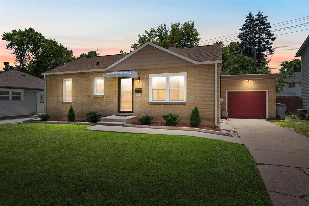 5005 W Forest Home AVENUE, Milwaukee, WI 53219 - #1