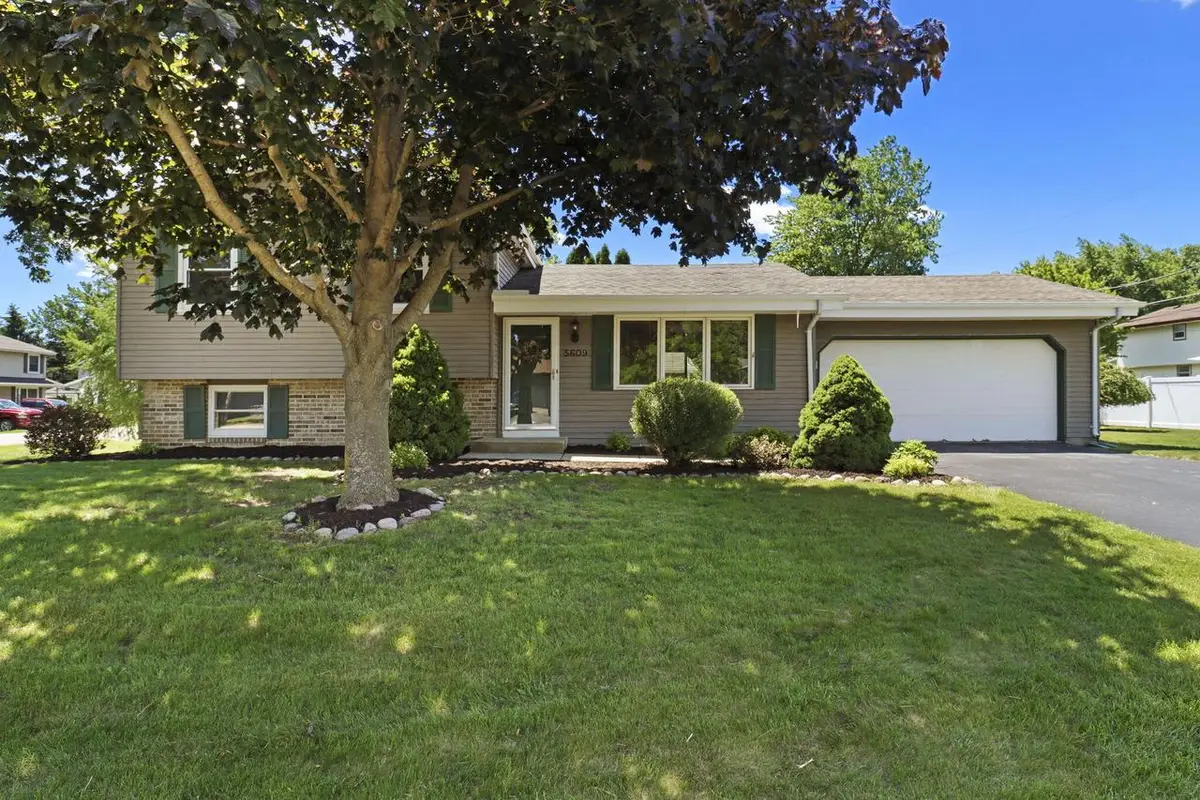 5609 Riviera DRIVE, Mount Pleasant, WI 53406 - #1