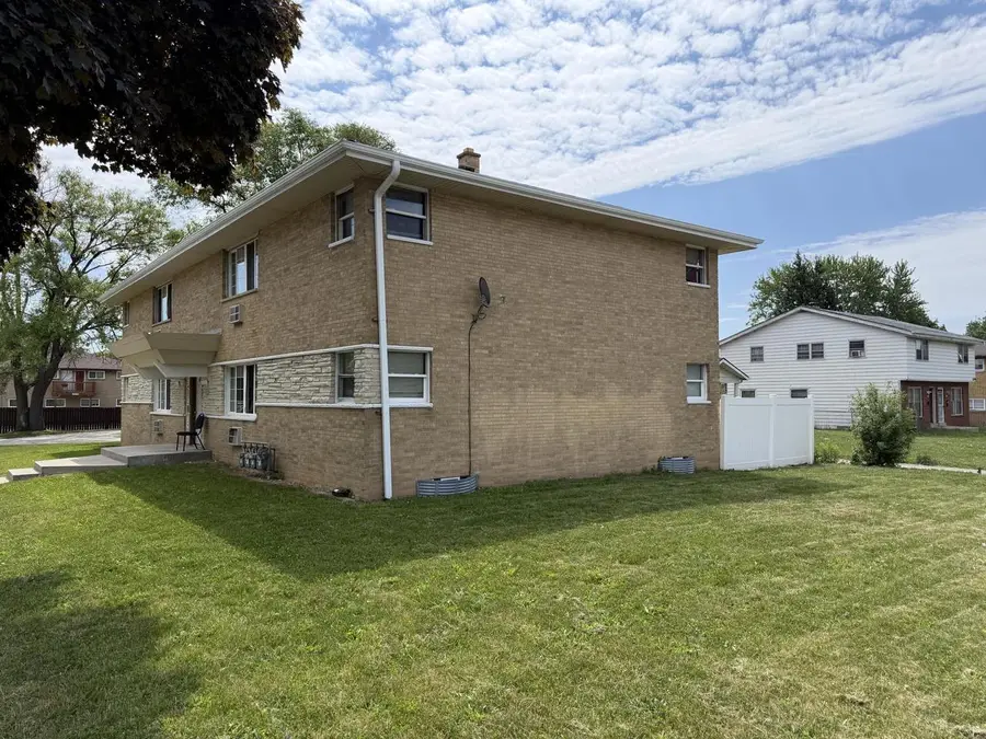6333 W Florist AVENUE, Milwaukee, WI 53218 - #3