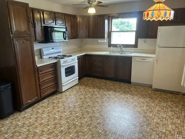 637 200th AVENUE, Union Grove, WI 53182 - #3