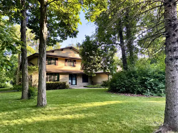 12785 W Bobwood ROAD, New Berlin, WI 53151