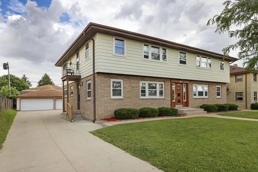 6823 W Wedgewood DRIVE, Milwaukee, WI 53220 - #2