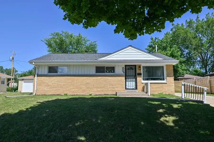 6476 N 84th STREET, Milwaukee, WI 53224 - #3