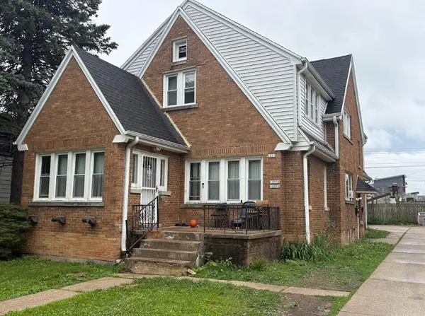 6221 W Thurston COURT #6221A/6221B, Milwaukee, WI 53218