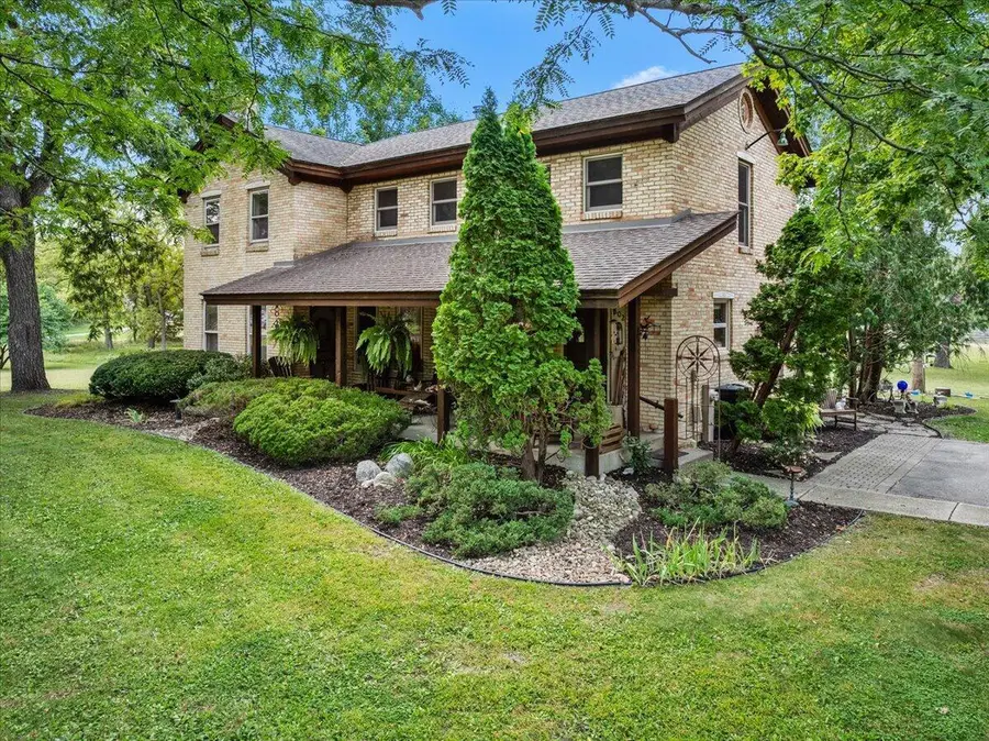 802 S Teut ROAD, Burlington, WI 53105 - #2