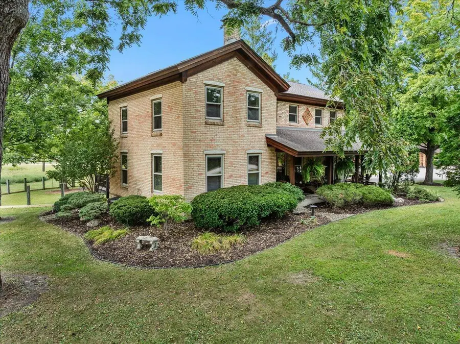 802 S Teut ROAD, Burlington, WI 53105 - #3