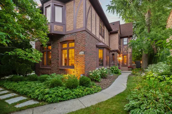 2726 E Shorewood BOULEVARD, Shorewood, WI 53211