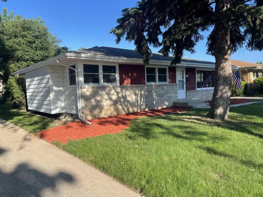 3754 S 77th STREET, Milwaukee, WI 53220 - #2