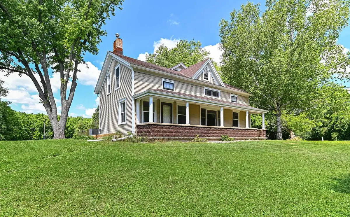 5824 Marsh ROAD, Waterford, WI 53185 - #1
