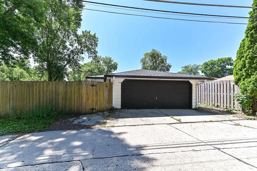 3490 E Van Beck AVENUE, Saint Francis, WI 53235 - #2