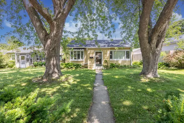 1530 E Morgan AVENUE, Milwaukee, WI 53207