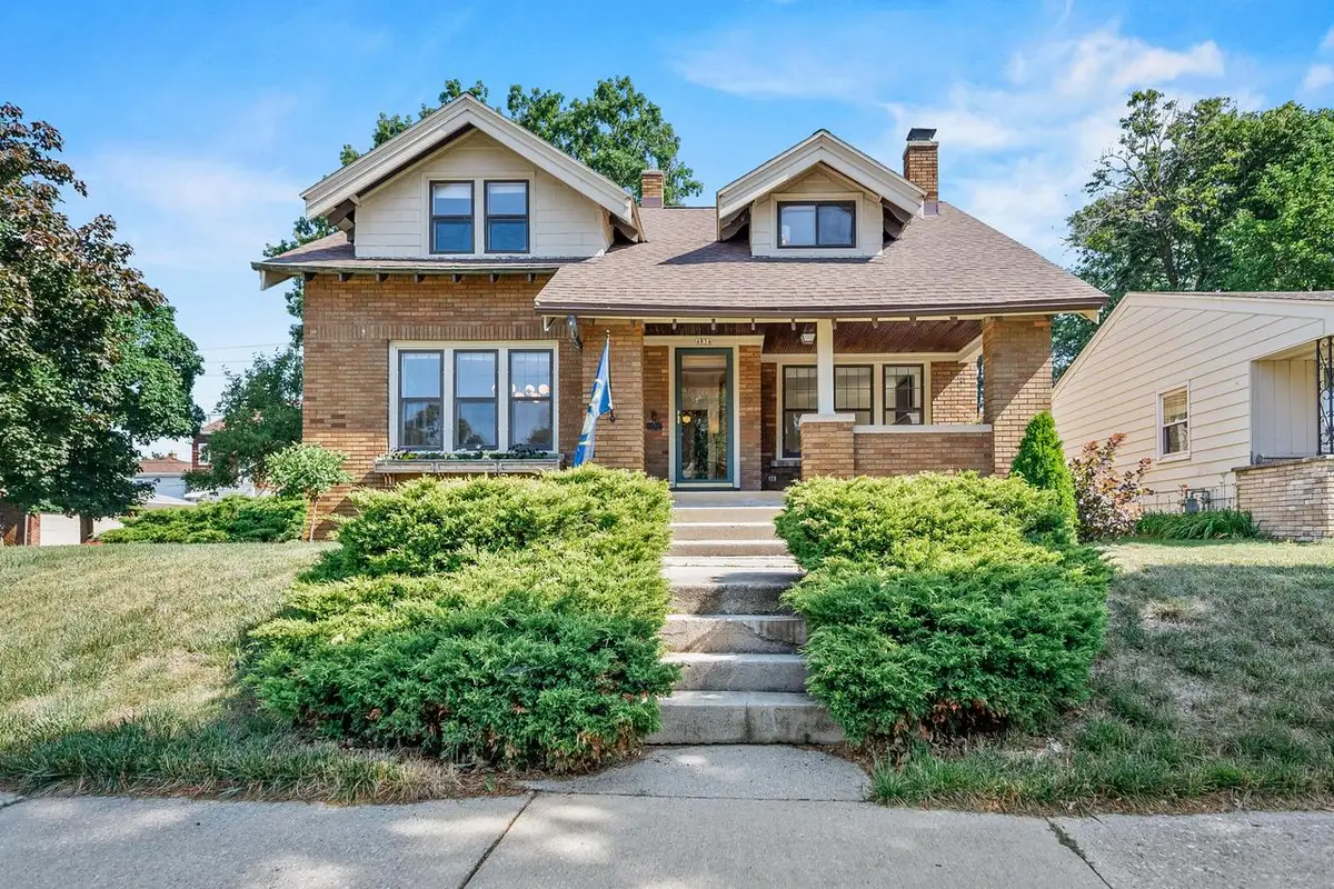 4834 W Wisconsin AVENUE, Milwaukee, WI 53208 - #1