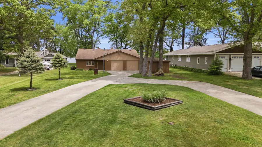 W378S5074 W Pretty Lake ROAD, Dousman, WI 53118 - #2