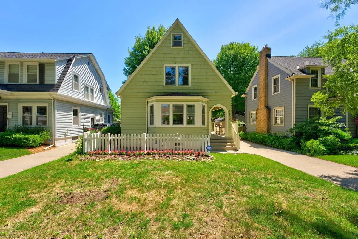 5532 N Lydell AVENUE, Whitefish Bay, WI 53217 - #1