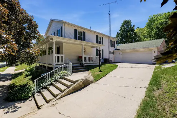 516 N 5th STREET, Manitowoc, WI 54220