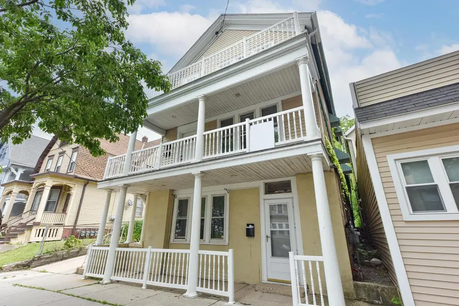1816 N Arlington PLACE, Milwaukee, WI 53202 - #2