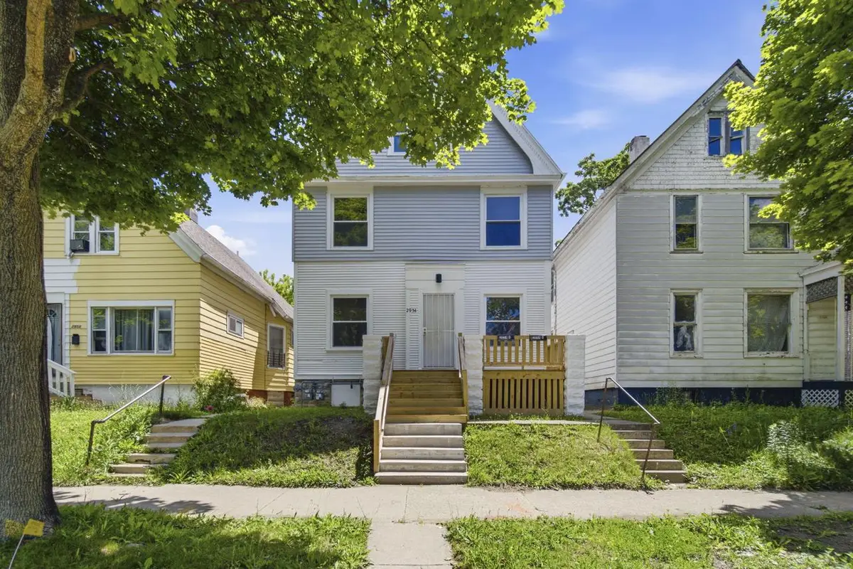 2954 N 19TH STREET, Milwaukee, WI 53206 - #1