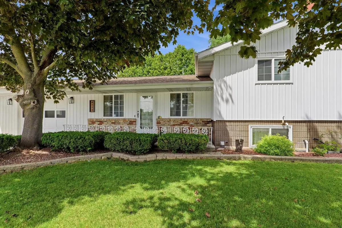4118 Michigan AVENUE, Manitowoc, WI 54220 - #1