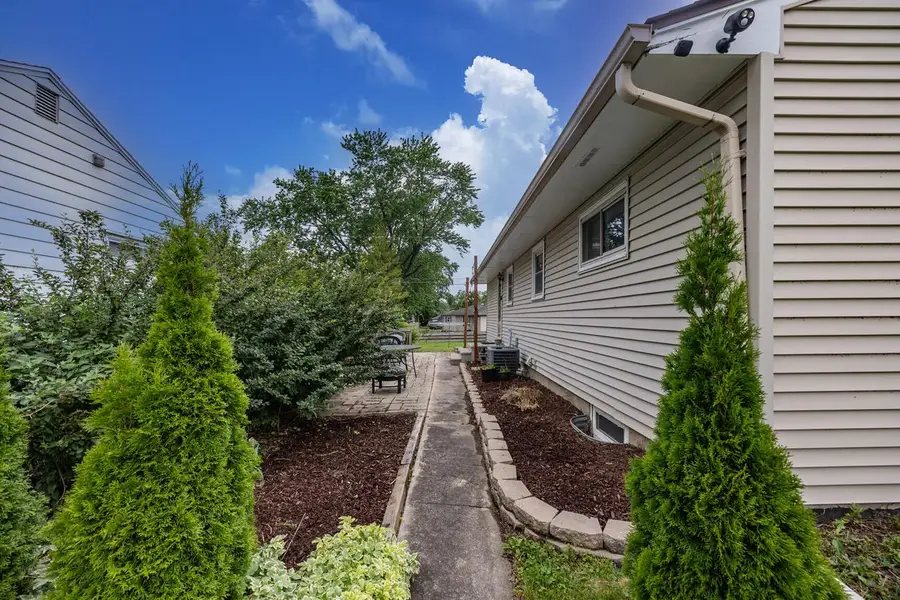 N84W16651 Ann AVENUE, Menomonee Falls, WI 53051 - #3