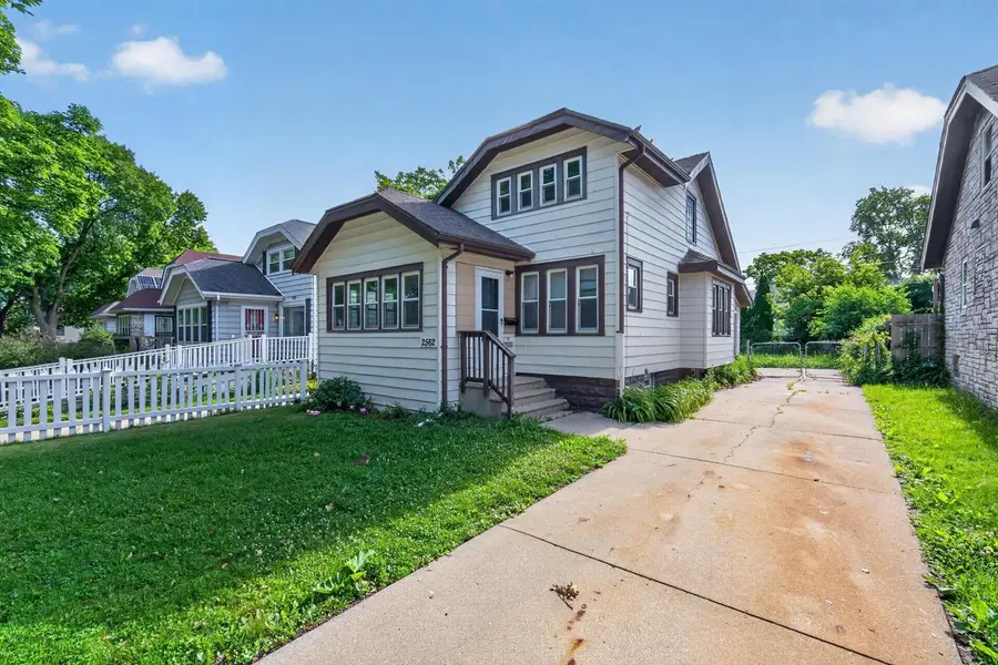 2562 N 59th STREET, Milwaukee, WI 53210 - #2