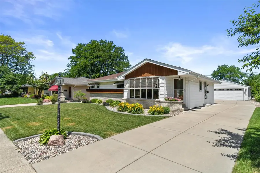 2604 E Dale AVENUE, Cudahy, WI 53110 - #2