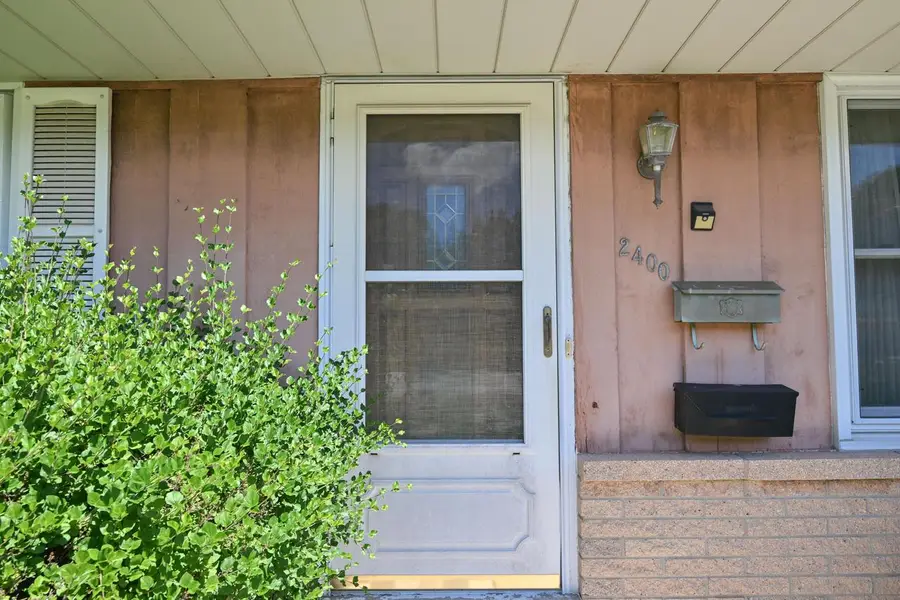 2400 W Edgerton AVENUE, Milwaukee, WI 53221 - #2