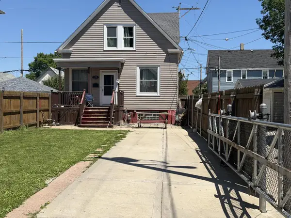 1120 S 32nd STREET, Milwaukee, WI 53215