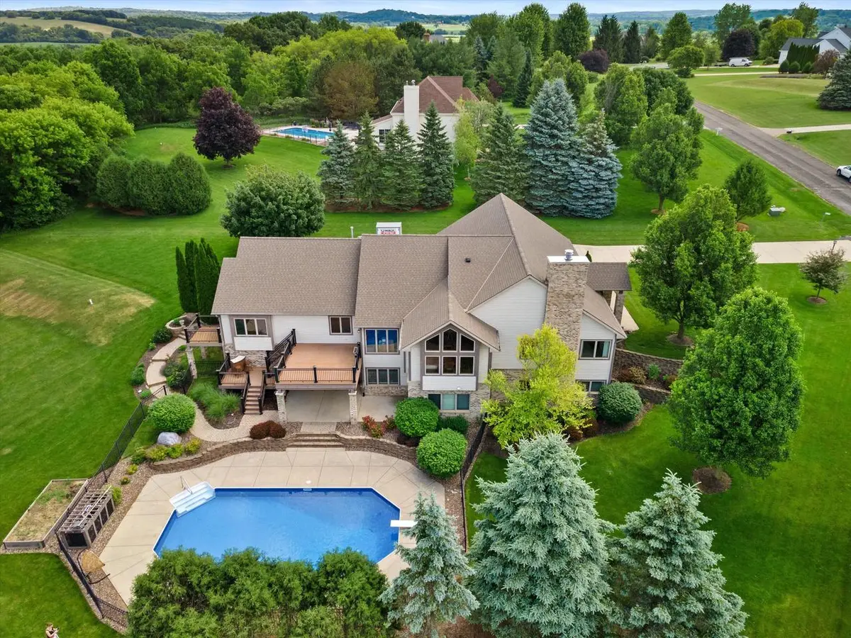 S25W29272 Cambrian RIDGE, Waukesha, WI 53188 - #1