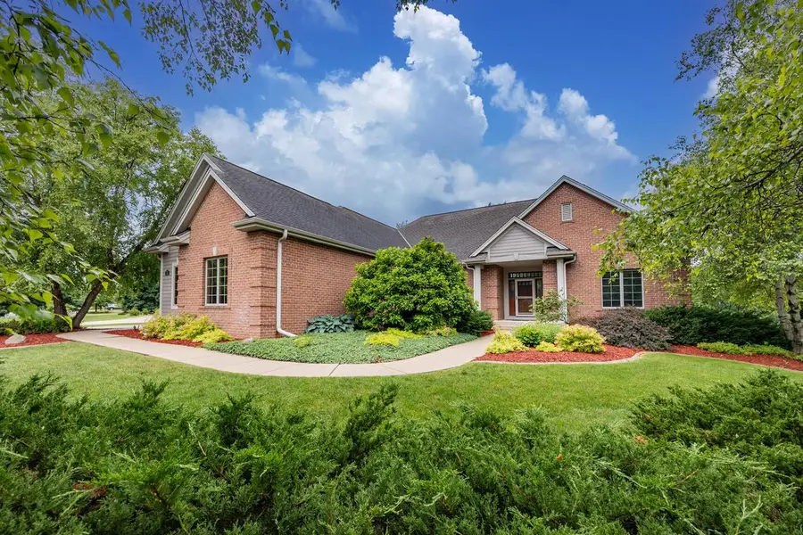 W171N5517 Autumn View LANE, Menomonee Falls, WI 53051 - #2