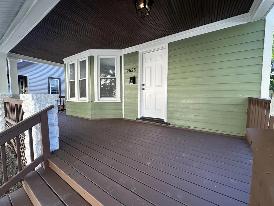 2525 N 44th STREET, Milwaukee, WI 53210 - #2