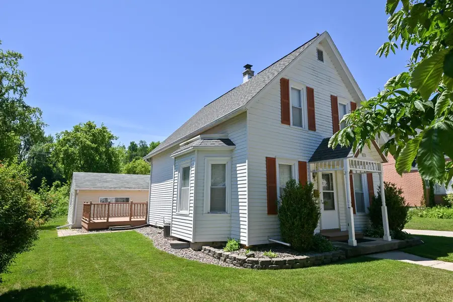 215 W Chestnut STREET, Port Washington, WI 53074 - #2