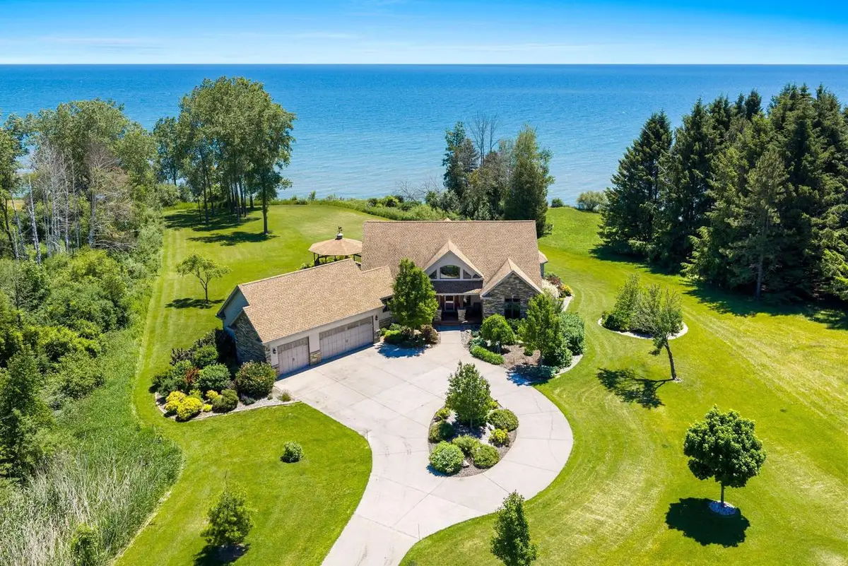 5317 S 10th STREET, Manitowoc, WI 54220 - #1
