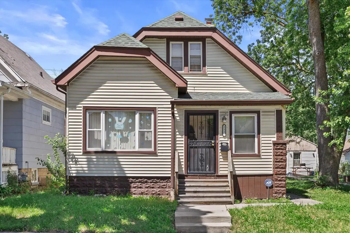 3118 W Fairmount AVENUE, Milwaukee, WI 53209 - #1