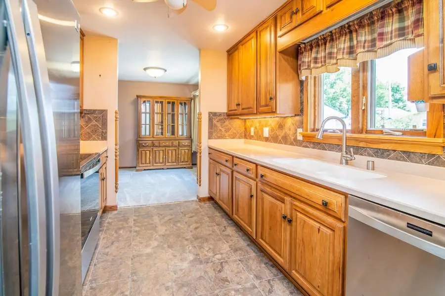 1317 Dakota STREET, Watertown, WI 53094 - #3