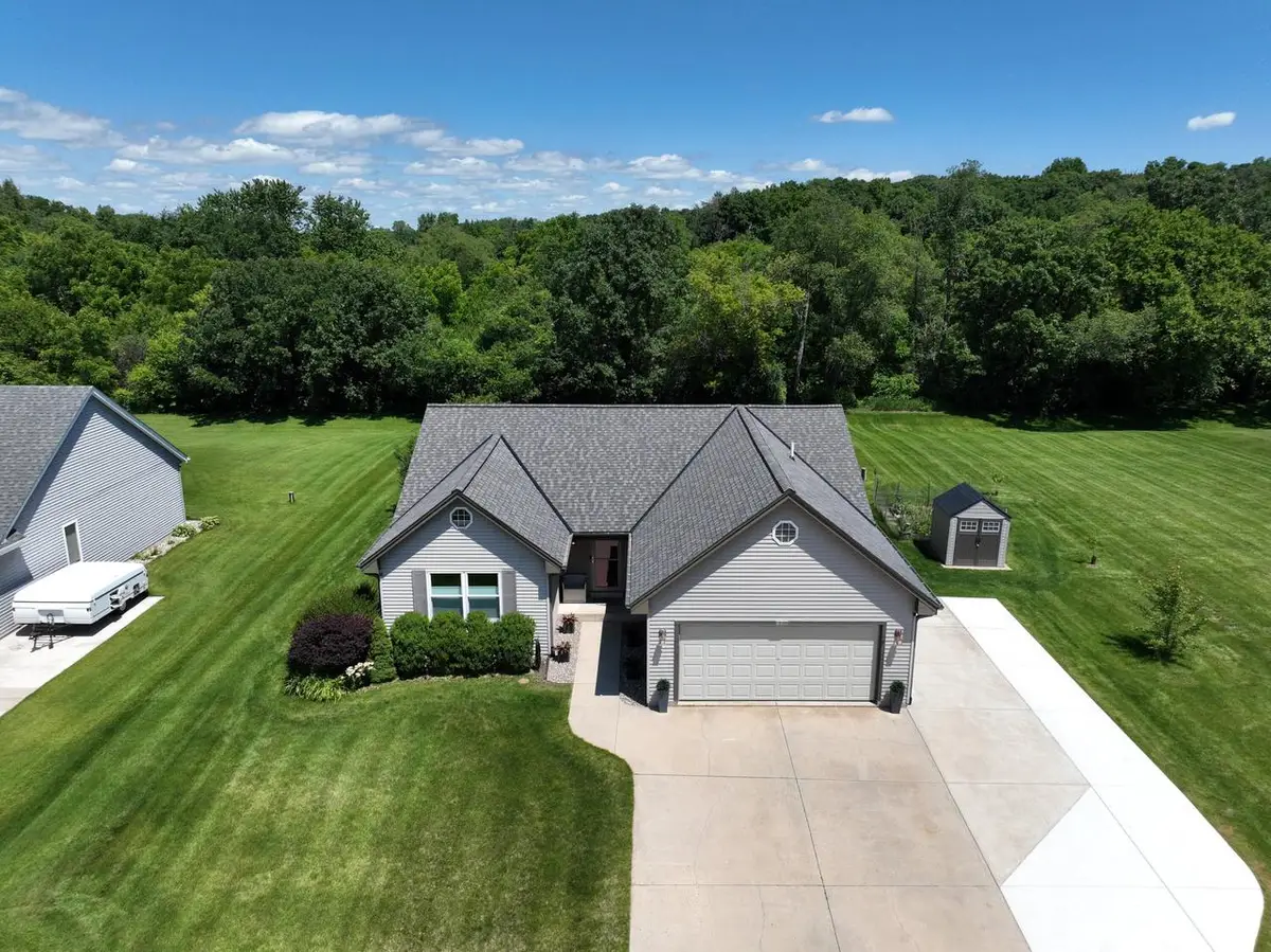 29306 River View PARKWAY, Burlington, WI 53105 - #1