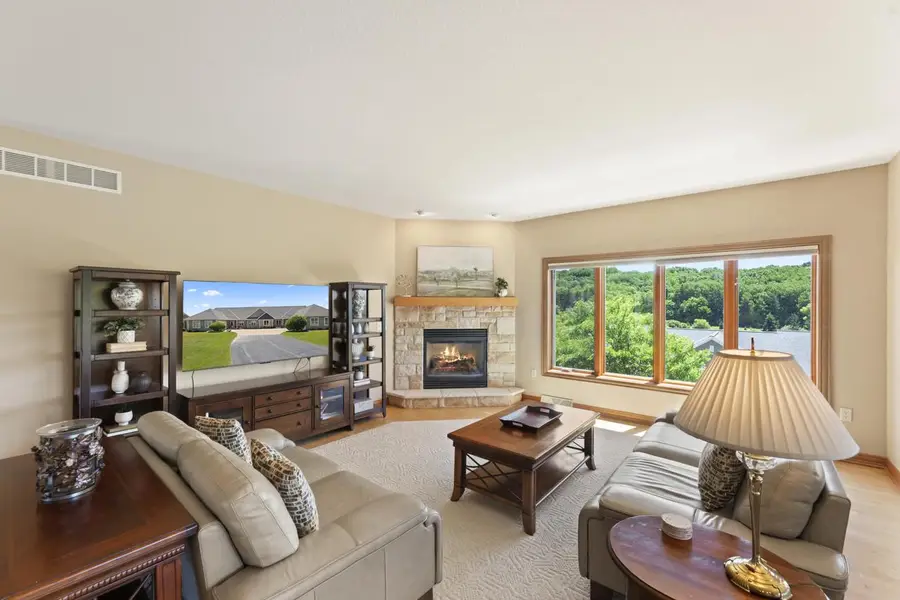 W314N352 Lara LANE #402, Delafield, WI 53018 - #2