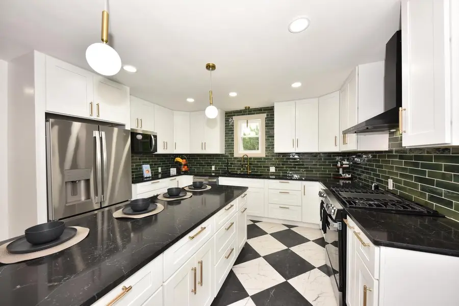 926 N 60th STREET, Milwaukee, WI 53213 - #2