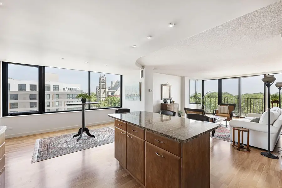 929 N Astor STREET #608, Milwaukee, WI 53202 - #3