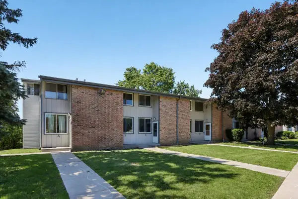 1444 Big Bend ROAD #C, Waukesha, WI 53189